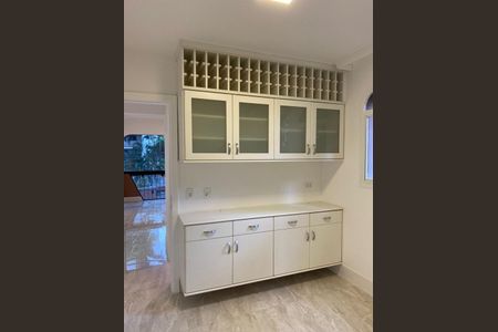Apartamento à venda com 210m², 3 quartos e 4 vagas