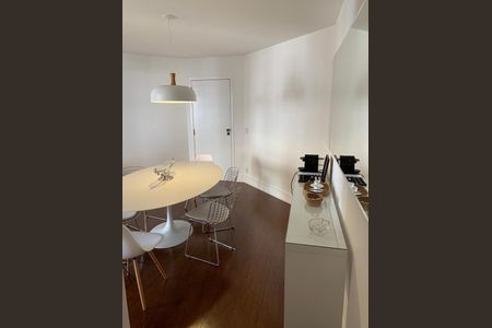 Apartamento para alugar com 3 quartos, 120m² em Indianópolis, São Paulo