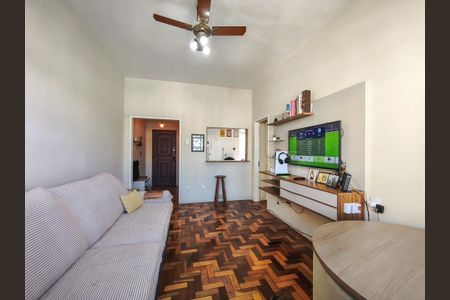 Apartamento à venda com 94m², 3 quartos e 1 vaga Apartamento à venda com 94m², 3 quartos e 1 vagaSala