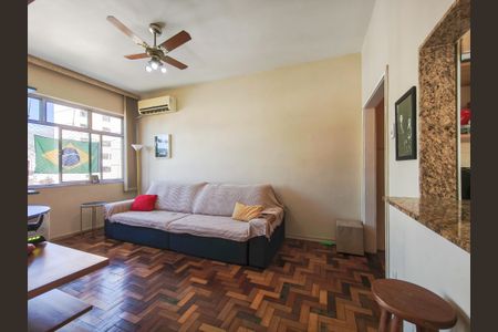 Apartamento à venda com 94m², 3 quartos e 1 vaga Apartamento à venda com 94m², 3 quartos e 1 vagaSala