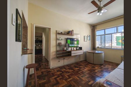 Apartamento à venda com 94m², 3 quartos e 1 vaga Apartamento à venda com 94m², 3 quartos e 1 vagaSala