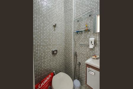 Apartamento à venda com 94m², 3 quartos e 1 vaga Apartamento à venda com 94m², 3 quartos e 1 vagaBanheiro de serviço