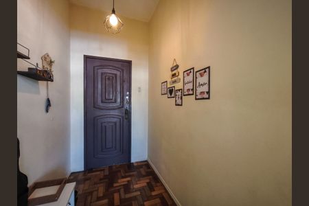 Apartamento à venda com 94m², 3 quartos e 1 vaga Apartamento à venda com 94m², 3 quartos e 1 vagaEntrada