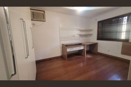 Casa à venda com 6 quartos, 314m² em São Francisco, Niterói