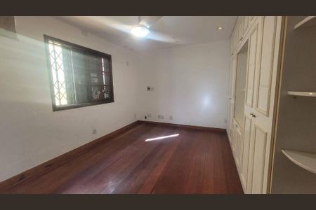 Casa à venda com 6 quartos, 314m² em São Francisco, Niterói