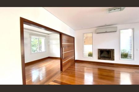 Casa à venda com 4 quartos, 608m² em Jardim Petropolis, São Paulo