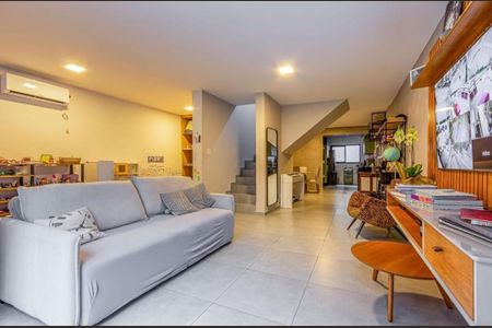 Casa à venda com 3 quartos, 200m² em Santo Amaro, São Paulo