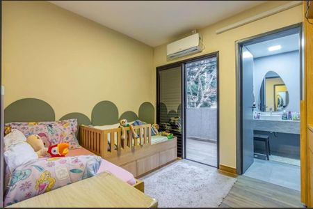 Casa à venda com 3 quartos, 200m² em Santo Amaro, São Paulo