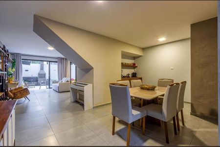 Casa à venda com 3 quartos, 200m² em Santo Amaro, São Paulo