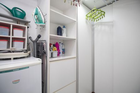 Apartamento à venda com 84m², 3 quartos e 1 vagaÁrea de Serviço