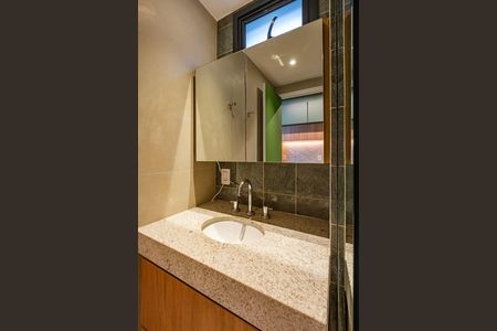 Banheiro de apartamento para alugar com 1 quarto, 37m² em Pinheiros, São Paulo
