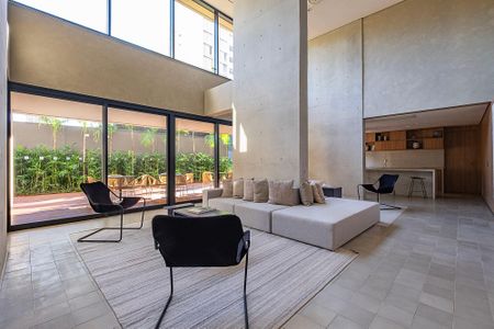 Apartamento para alugar com 37m², 1 quarto e sem vaga Apartamento para alugar com 37m², 1 quarto e sem vagaÁrea comum - Salão de Festas