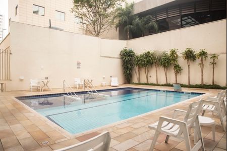 Apartamento à venda com 220m², 3 quartos e 3 vagasÁrea comum - Piscina