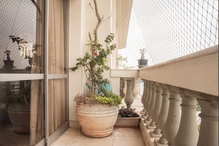 Apartamento à venda com 220m², 3 quartos e 3 vagasVaranda da Sala 1