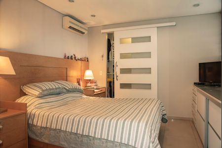 Apartamento à venda com 220m², 3 quartos e 3 vagasSuíte 2