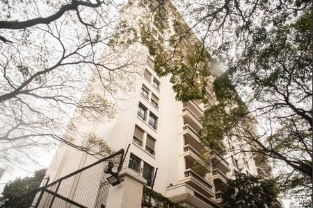 Apartamento à venda com 220m², 3 quartos e 3 vagasFachada