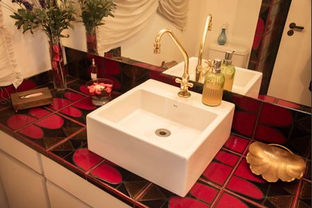 Apartamento à venda com 220m², 3 quartos e 3 vagasLavabo