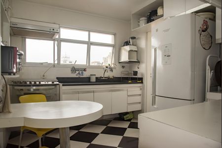 Apartamento à venda com 220m², 3 quartos e 3 vagasCozinha