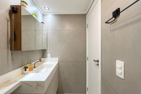 Apartamento à venda com 63m², 2 quartos e 1 vaga Apartamento à venda com 63m², 2 quartos e 1 vagaBanheiro da Suíte