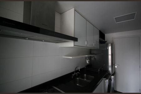 Apartamento para alugar com 70m², 2 quartos e 2 vagasCozinha - Armários