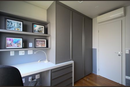Apartamento para alugar com 70m², 2 quartos e 2 vagasQuarto