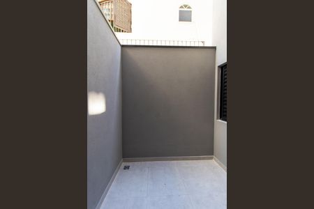 Apartamento à venda com 33m², 1 quarto e sem vaga Apartamento à venda com 33m², 1 quarto e sem vagaVaranda