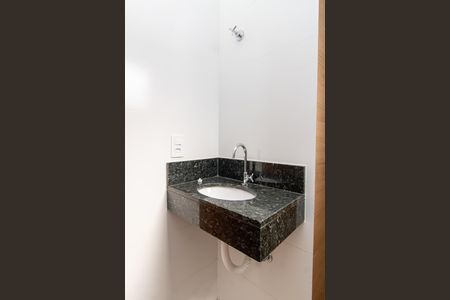 Apartamento à venda com 32m², 1 quarto e sem vaga Apartamento à venda com 32m², 1 quarto e sem vagaBanheiro Social