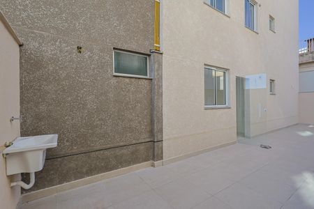 Apartamento à venda com 93m², 2 quartos e 2 vagas Apartamento à venda com 93m², 2 quartos e 2 vagasÁrea de Serviço