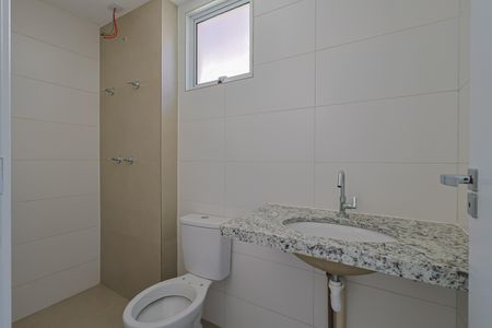 Apartamento à venda com 93m², 2 quartos e 2 vagas Apartamento à venda com 93m², 2 quartos e 2 vagasBanheiro da Suíte