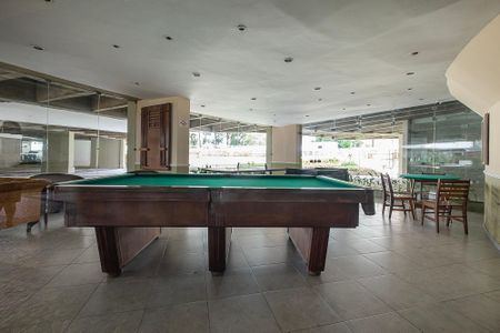 Apartamento à venda com 178m², 3 quartos e 2 vagas Apartamento à venda com 178m², 3 quartos e 2 vagasSalão de jogos