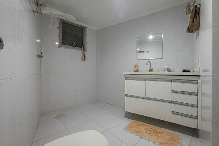 Apartamento à venda com 178m², 3 quartos e 2 vagas Apartamento à venda com 178m², 3 quartos e 2 vagasBanheiro da Suíte