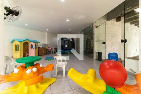 Apartamento à venda com 178m², 3 quartos e 2 vagas Apartamento à venda com 178m², 3 quartos e 2 vagasBrinquedoteca