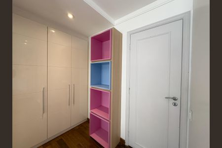 Apartamento à venda com 250m², 4 quartos e 4 vagasSuíte 3