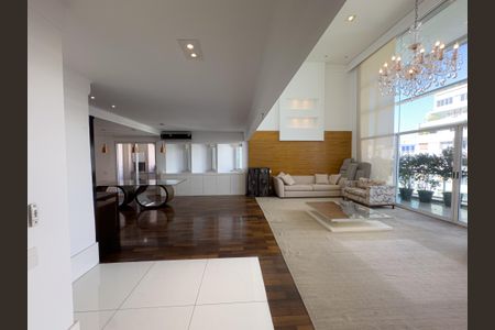 Apartamento à venda com 250m², 4 quartos e 4 vagasSala