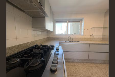 Apartamento à venda com 250m², 4 quartos e 4 vagasCozinha