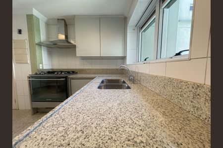 Apartamento à venda com 250m², 4 quartos e 4 vagasCozinha