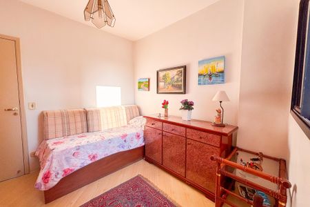 Apartamento à venda com 101m², 3 quartos e 2 vagasQuarto 2