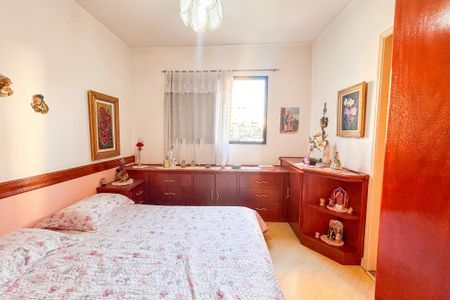 Apartamento à venda com 101m², 3 quartos e 2 vagasQuarto 