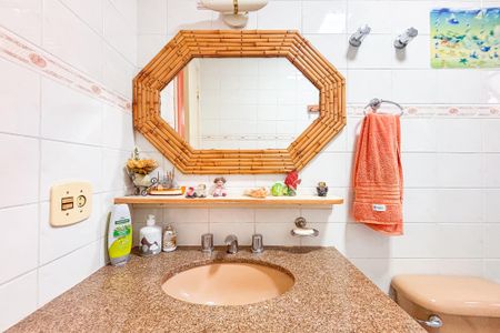 Apartamento à venda com 101m², 3 quartos e 2 vagasBanheiro