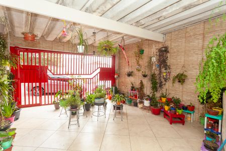 Casa à venda com 85m², 2 quartos e 2 vagasGaragem