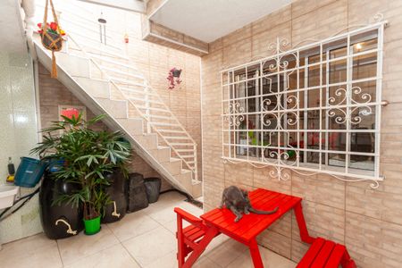 Casa à venda com 85m², 2 quartos e 2 vagasQuintal