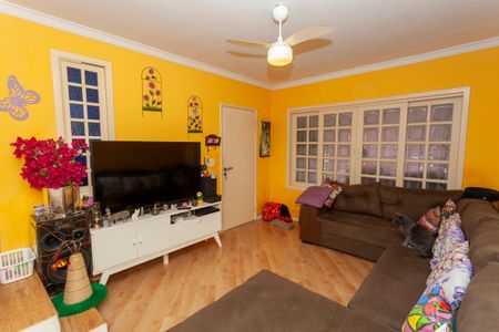 Casa à venda com 85m², 2 quartos e 2 vagasSala