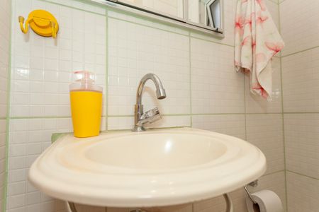 Casa à venda com 85m², 2 quartos e 2 vagasBanheiro 2