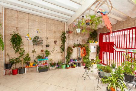 Casa à venda com 85m², 2 quartos e 2 vagasGaragem