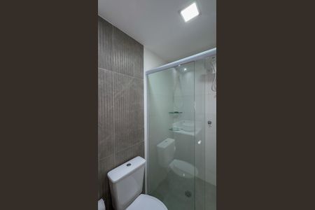 Banheiro de kitnet/studio para alugar com 1 quarto, 26m² em Jardim das Acacias, São Paulo