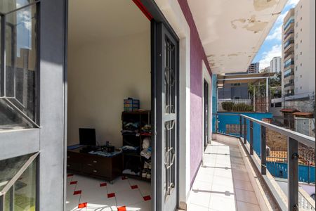 Casa para alugar com 309m², 4 quartos e 5 vagasVaranda da Suíte e Quarto 