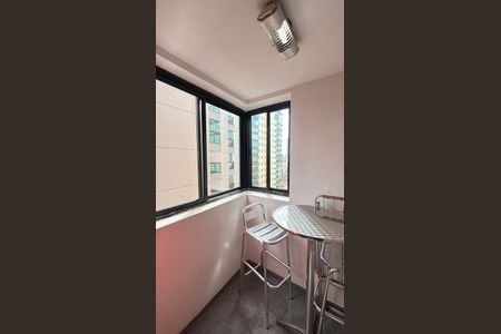 Apartamento à venda com 97m², 1 quarto e 1 vagaVaranda da Suíte