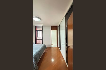 Apartamento à venda com 97m², 1 quarto e 1 vagaSuite