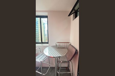 Apartamento à venda com 97m², 1 quarto e 1 vagaVaranda da Suíte