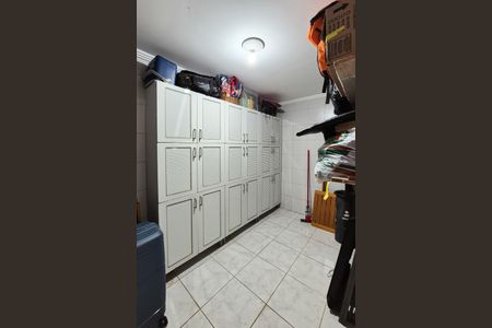 Casa à venda com 286m², 4 quartos e 5 vagasQuarto de Serviço 